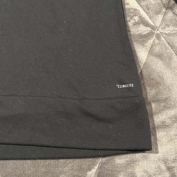 Adidas long sleeve top size medium - Picture 7 of 7